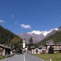 Malá obec Gressoney-La-Trinité na konci walserského údolí v Aostě.